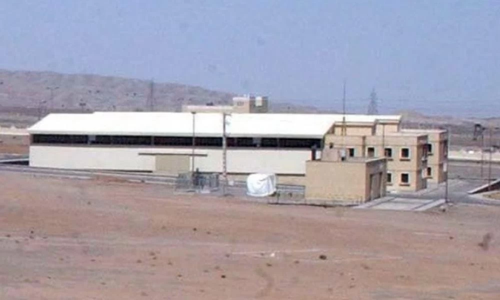Ιράν: Η αντιαεροπορική άμυνα εκτόξευσε δοκιμαστικά πυραύλους πάνω από τη Νατάνζ